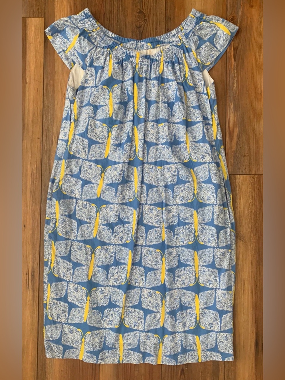 Gorgeous Lilly Pulitzer butterfly shift dress Blue and Yellow EUC - Picture 2 of 6